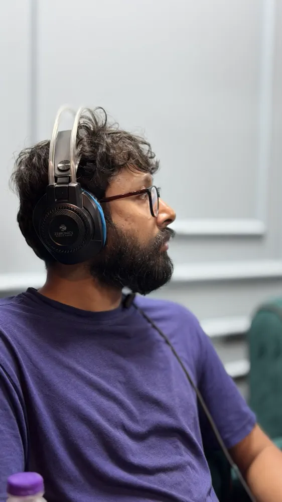 Monitoring a mix on studio headphones